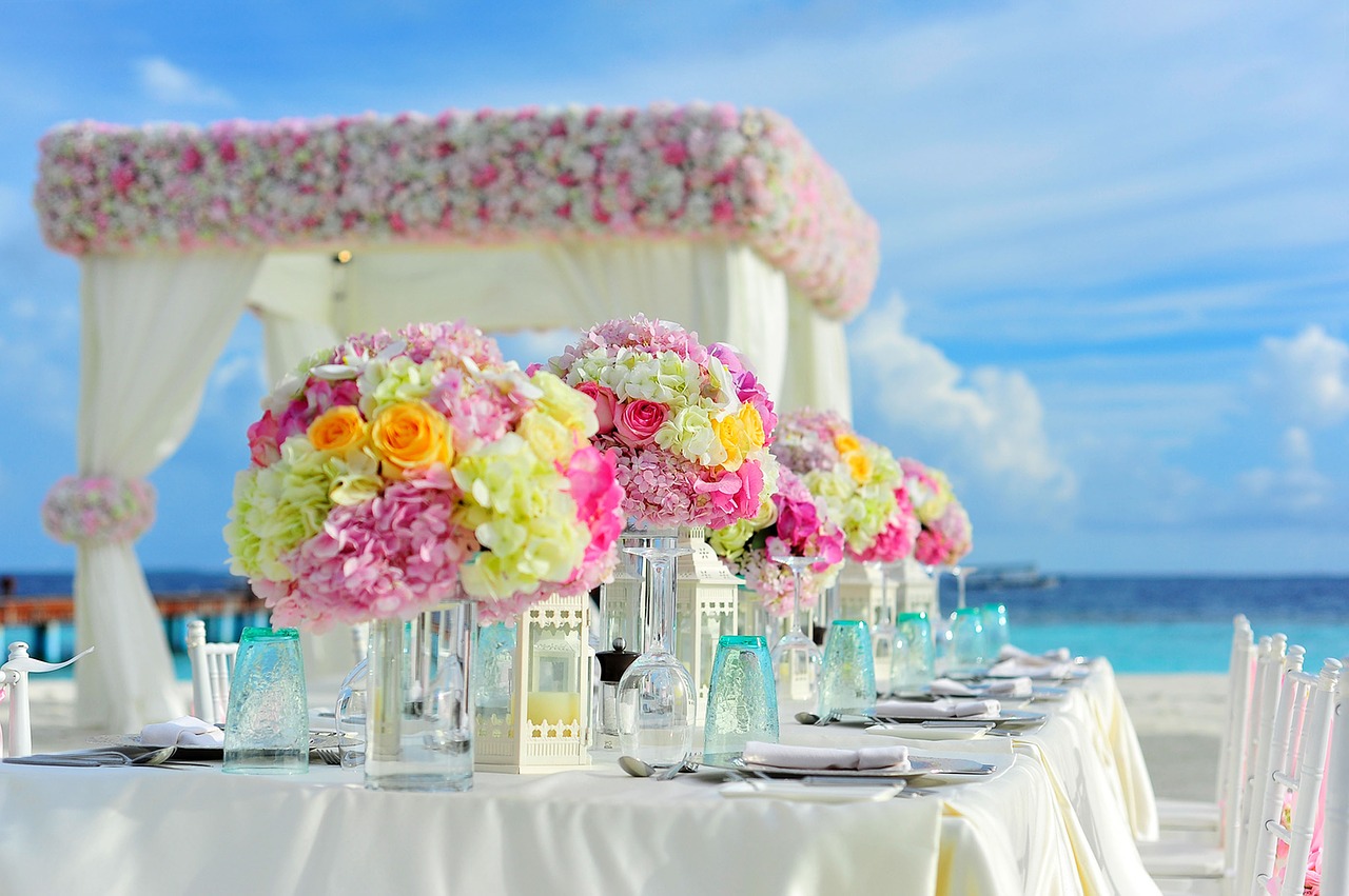 Jak zaplanować małe przyjęcie weselne?