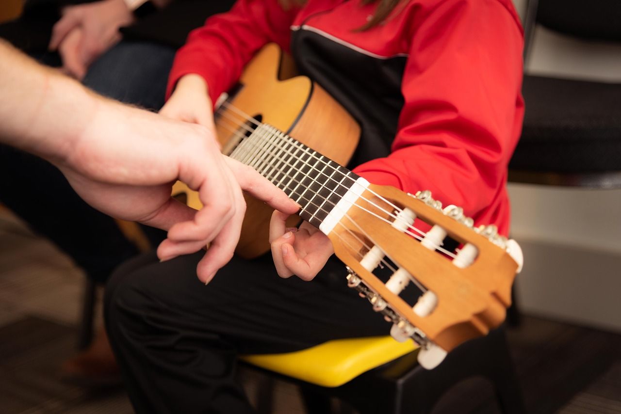Czy warto zapisać dzieci na zajęcia muzyczne?