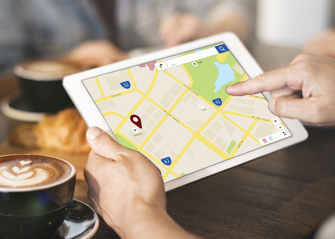 Jakie zalety ma wykorzystanie lokalizatora GPS?
